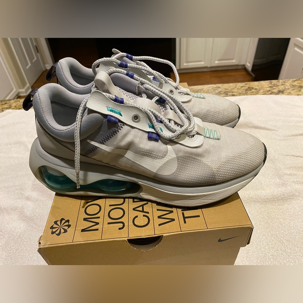 Nike AirMax 2021